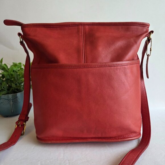EUC Vintage Coach Lightweights Bucket Bag (4075) in HTF Red - Picture 1 of 16